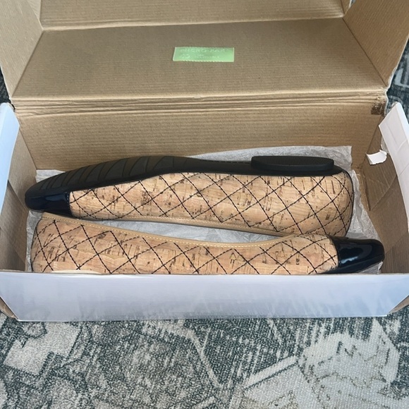 Chico’s Women's Sable Natural Cork and Black Flats size 9 - Picture 6 of 8